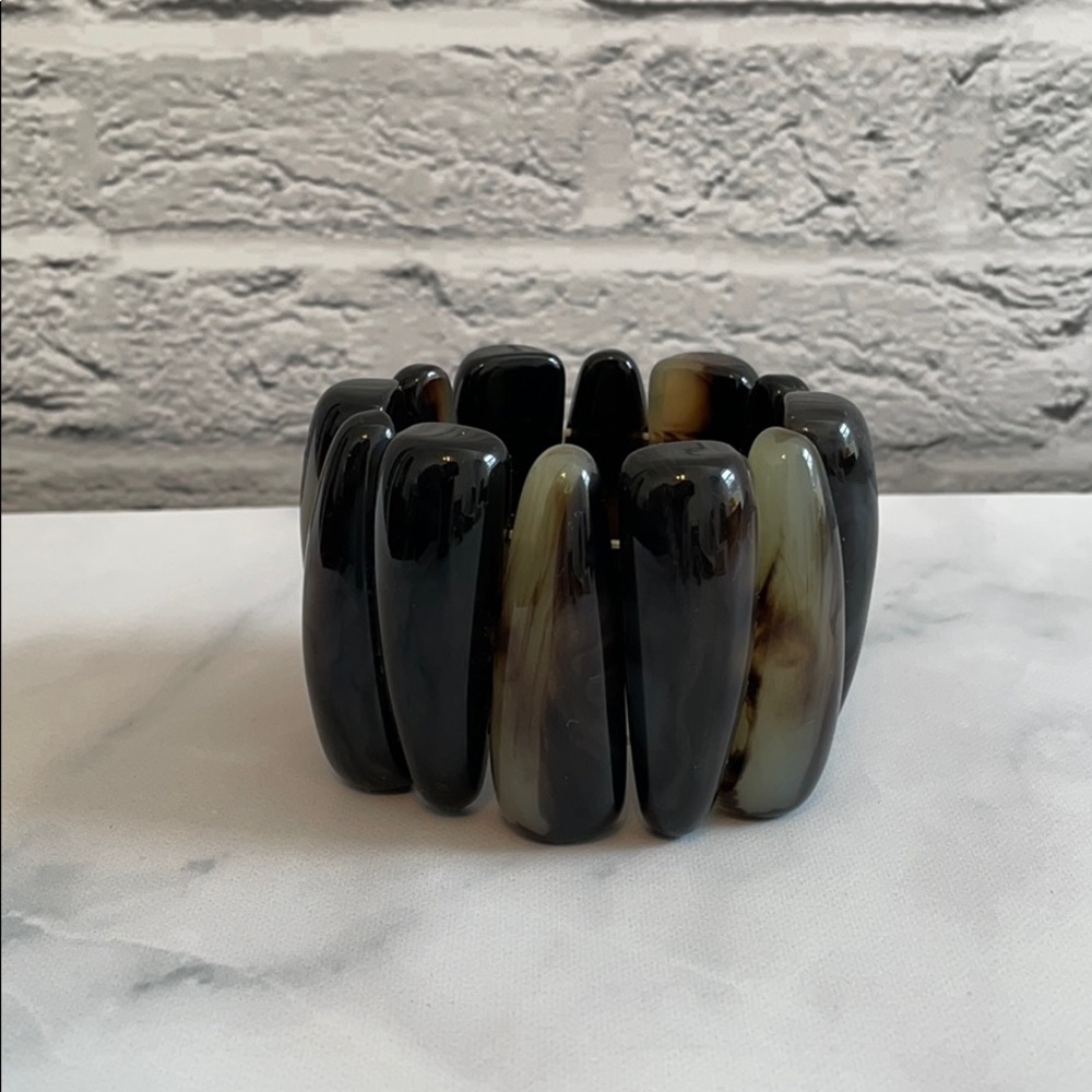 Resin Tortoise Chunky Stretch Cuff